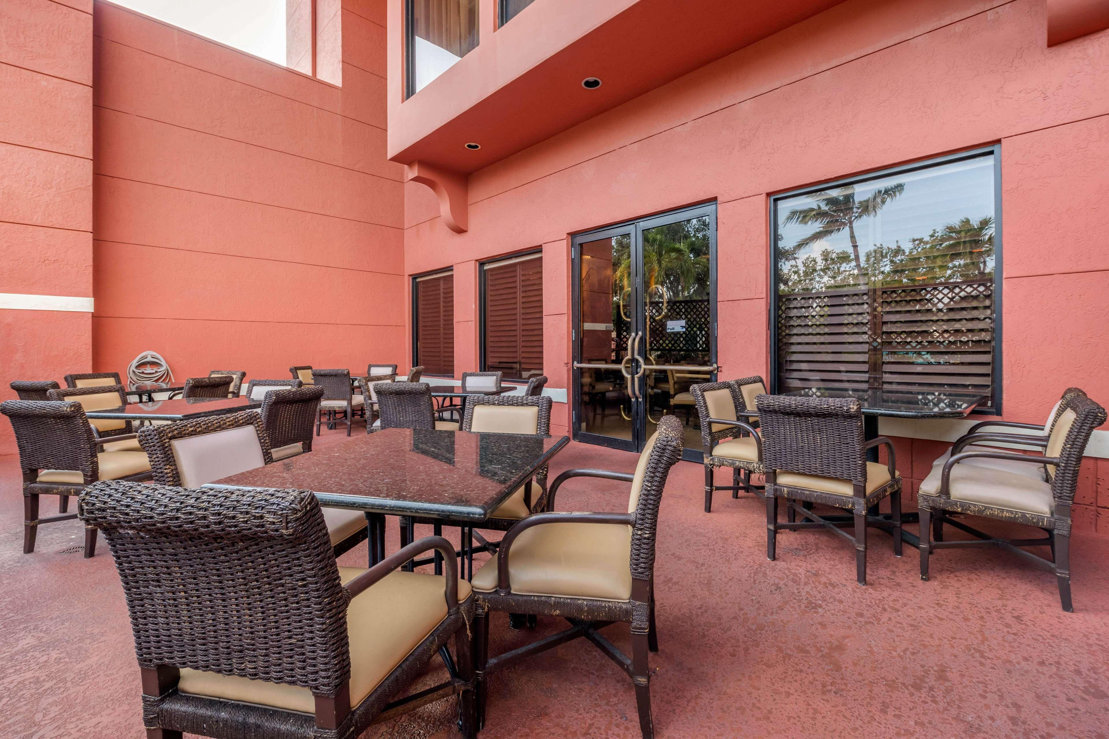 Best Western Plus Palm Beach Gardens Hotel & Suites And Conference Ct Exterior foto